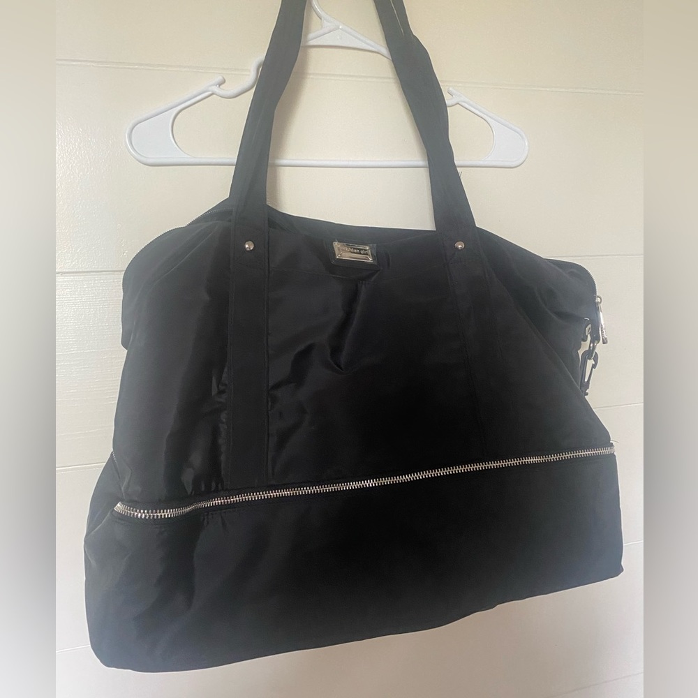 Like new Steve Madden purse zip bottom